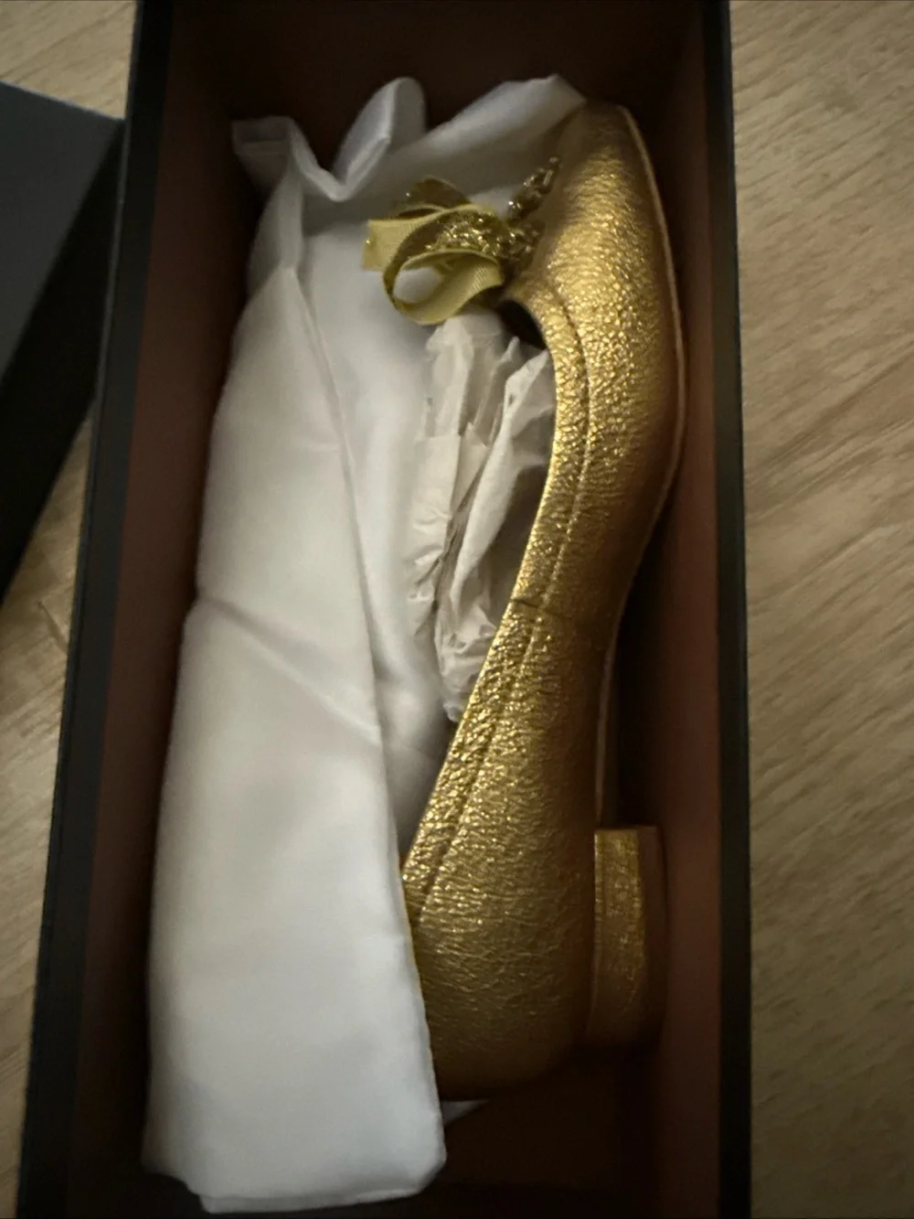COACH Gold Metallic Ballet Flats with Bow Accent sz7.5 NIB